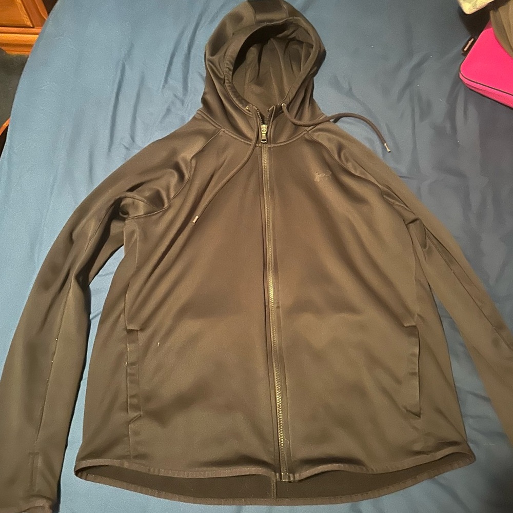 Women’s black Under Armour jacket XL